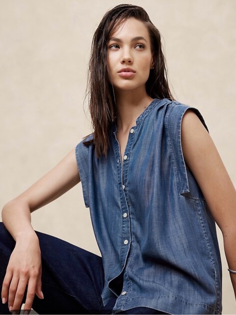Banana Republic Sleeveless Chambray Button-Front Jeans Top